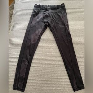 NWOT - Men’s Venum Compression Pant - Size XXL